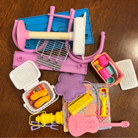 Barbie 1990’s Lot Picnic Table Barbecue Grill Food Cooler Basket Blanket Guitar - Picture 13 of 13